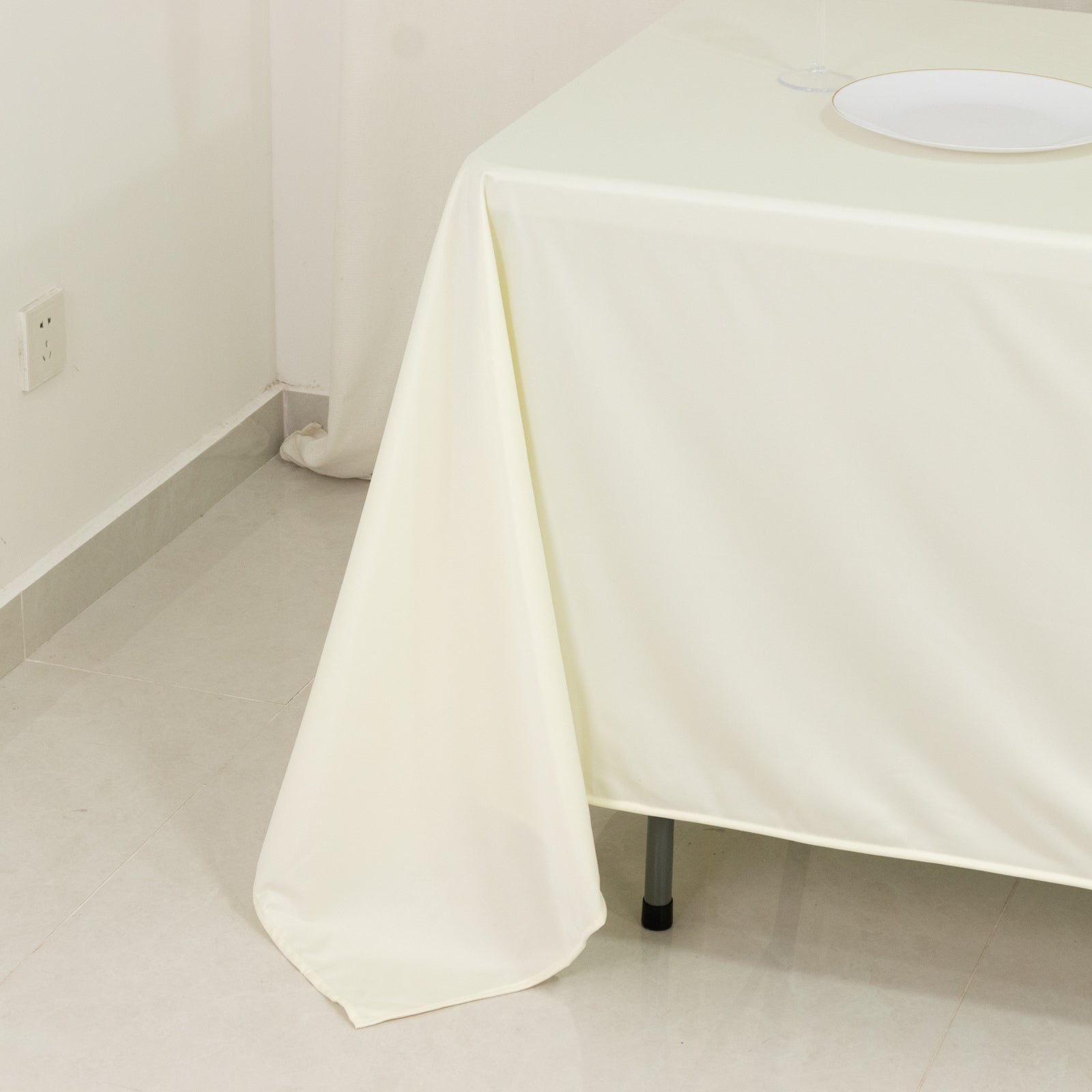 Scuba Rectangular 72"x120" Tablecloth Ivory - Wrinkle Free & Stain Resistant Table Cover