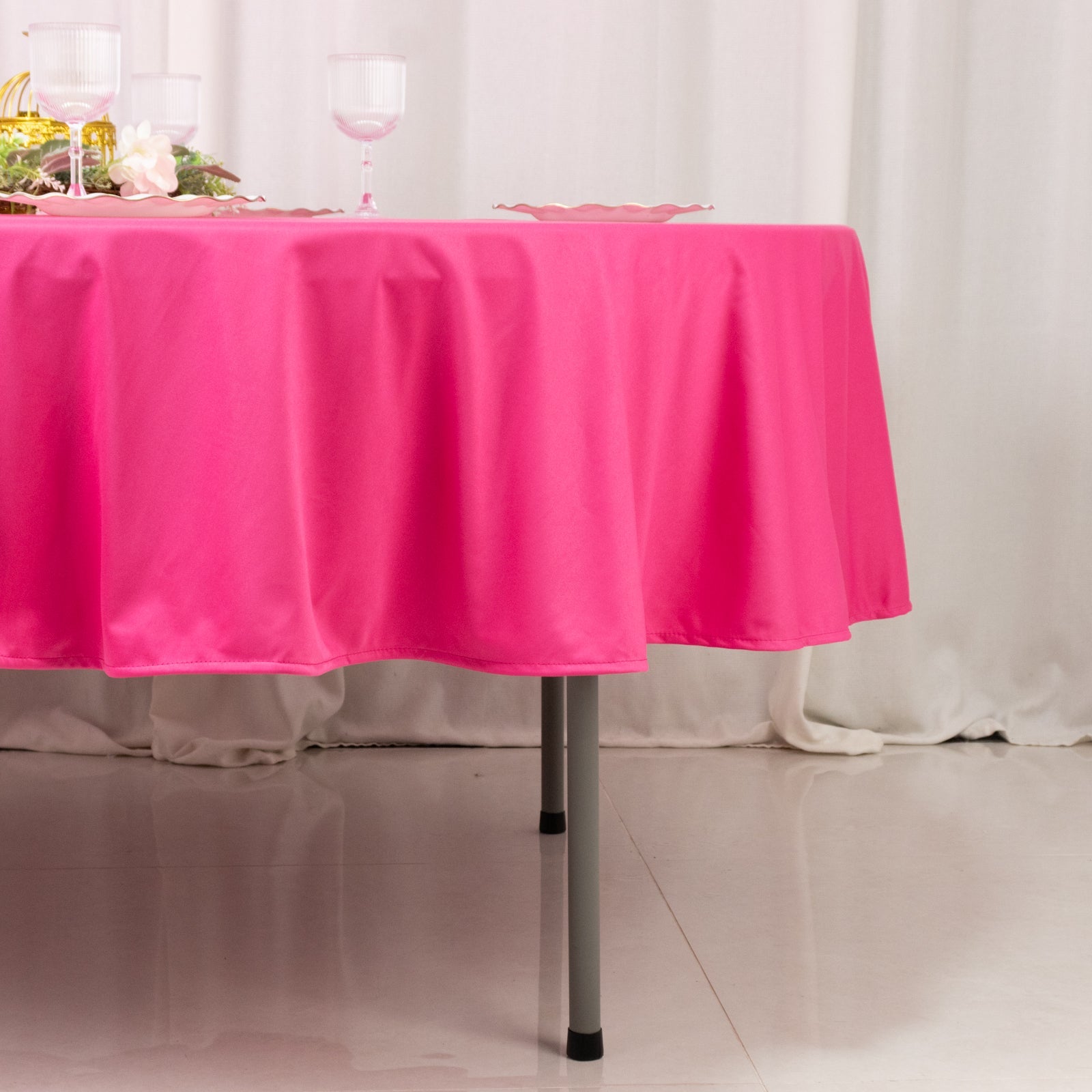 Scuba Round 90" Tablecloth Fuchsia - Wrinkle Free & Stain Resistant Table Cover